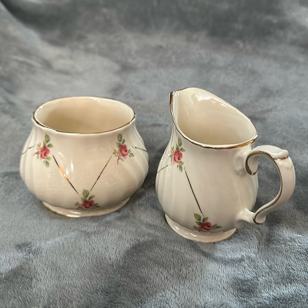 Sadler bridal rose cream and sugar